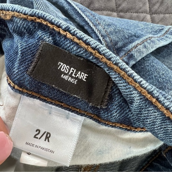 Express jeans 70s Flare Women 2 R Distressed Bell Bottom Raw Released Hem C - Picture 4 of 7